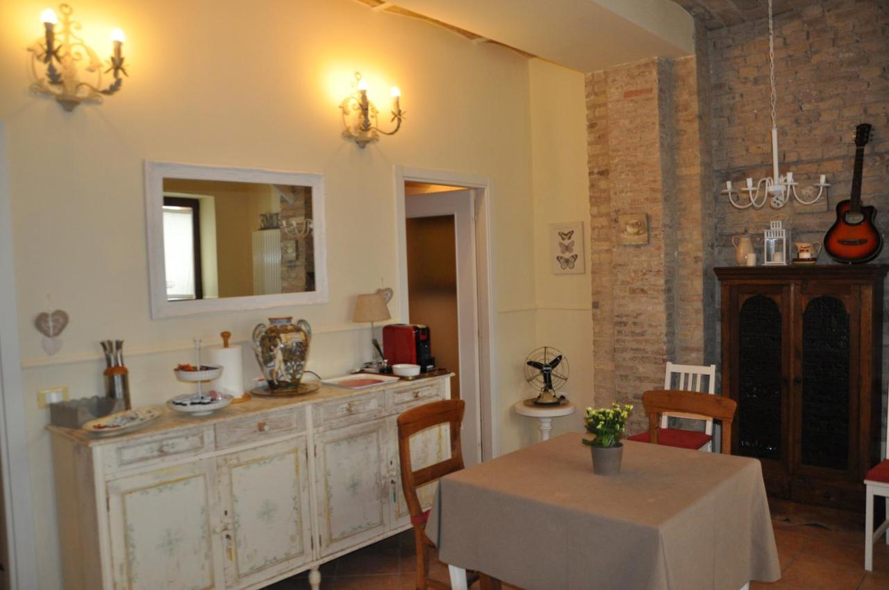 Bed And Breakfast Piazza Mercato Pescara Bagian luar foto