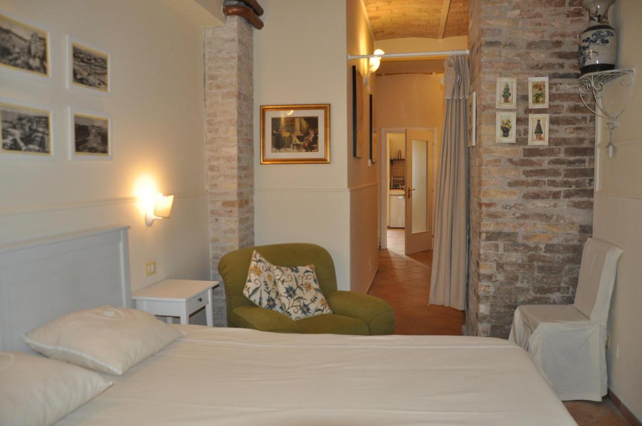 Bed And Breakfast Piazza Mercato Pescara Bagian luar foto