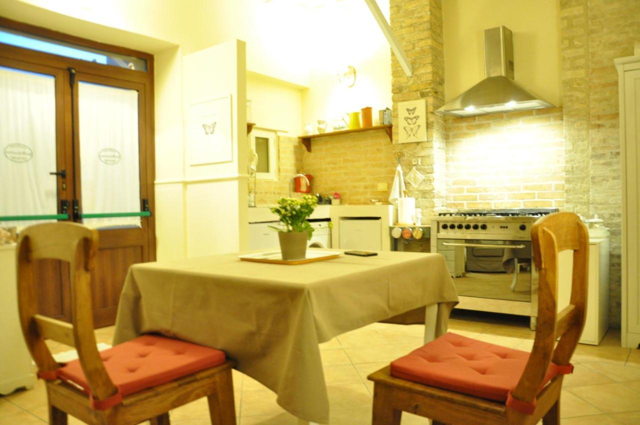 Bed And Breakfast Piazza Mercato Pescara Bagian luar foto