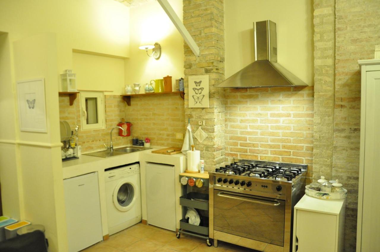 Bed And Breakfast Piazza Mercato Pescara Bagian luar foto