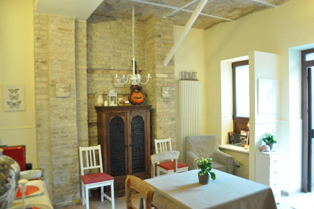 Bed And Breakfast Piazza Mercato Pescara Bagian luar foto