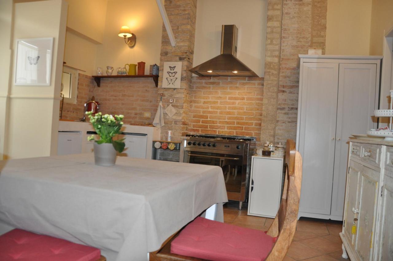 Bed And Breakfast Piazza Mercato Pescara Bagian luar foto