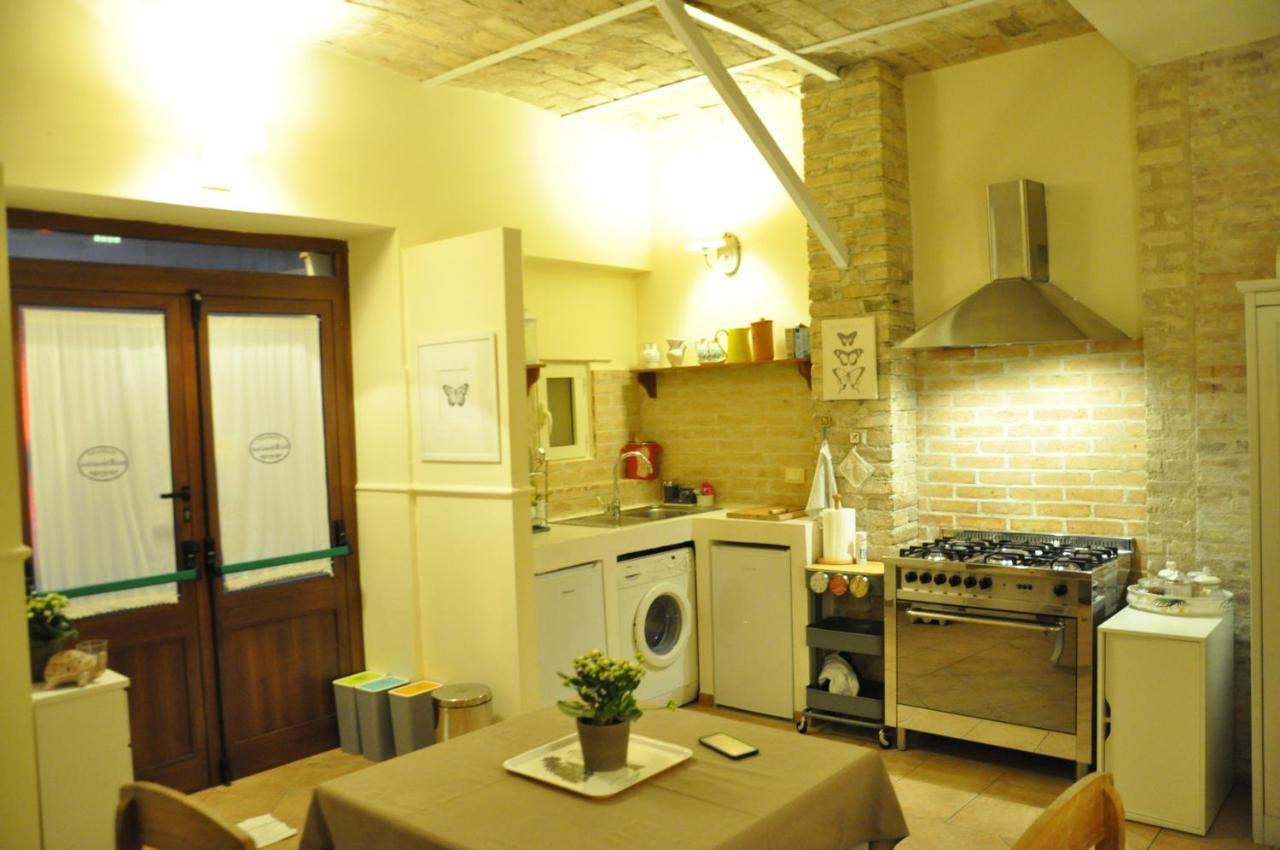Bed And Breakfast Piazza Mercato Pescara Bagian luar foto