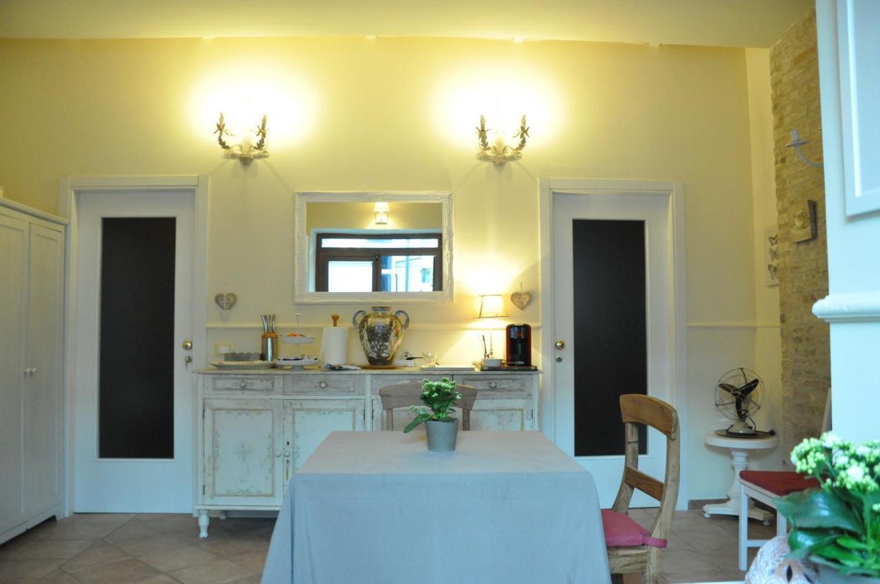 Bed And Breakfast Piazza Mercato Pescara Bagian luar foto