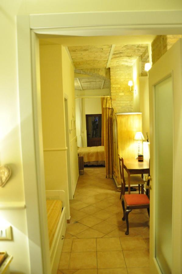 Bed And Breakfast Piazza Mercato Pescara Bagian luar foto